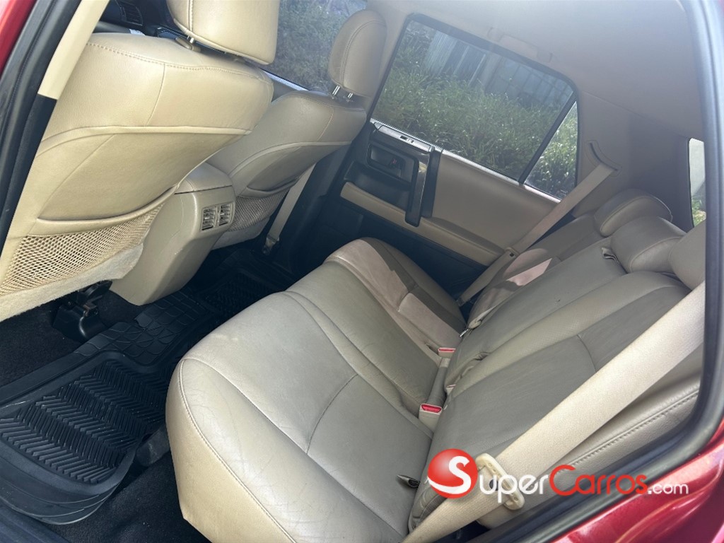 2010 Toyota 4 Runner — foto 8 / 11
