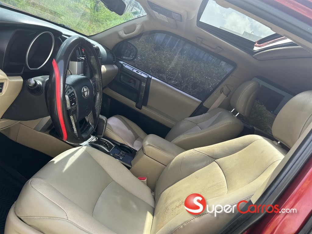 2010 Toyota 4 Runner — foto 9 / 11
