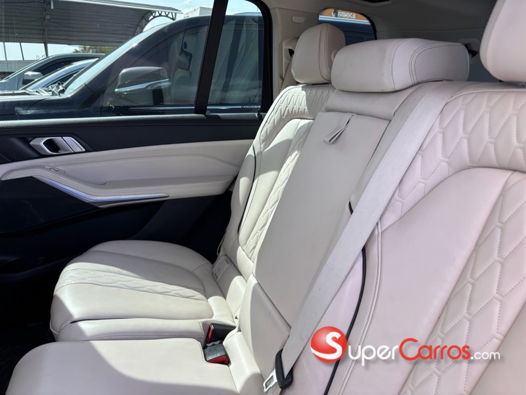 2019 BMW X 7 XDRIVE 40i — foto 7 / 11
