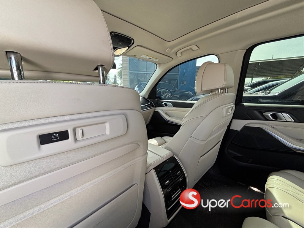 2019 BMW X 7 XDRIVE 40i — foto 9 / 11