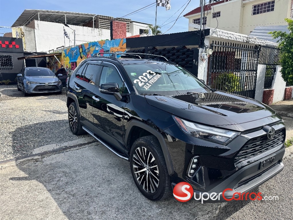 2023 Toyota RAV4 XLE Premium — foto 3 / 12