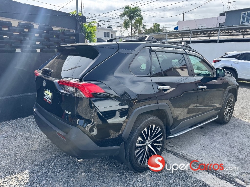 2023 Toyota RAV4 XLE Premium — foto 4 / 12