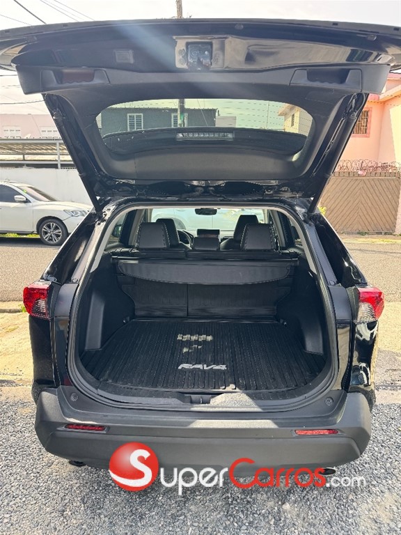 2023 Toyota RAV4 XLE Premium — foto 6 / 12