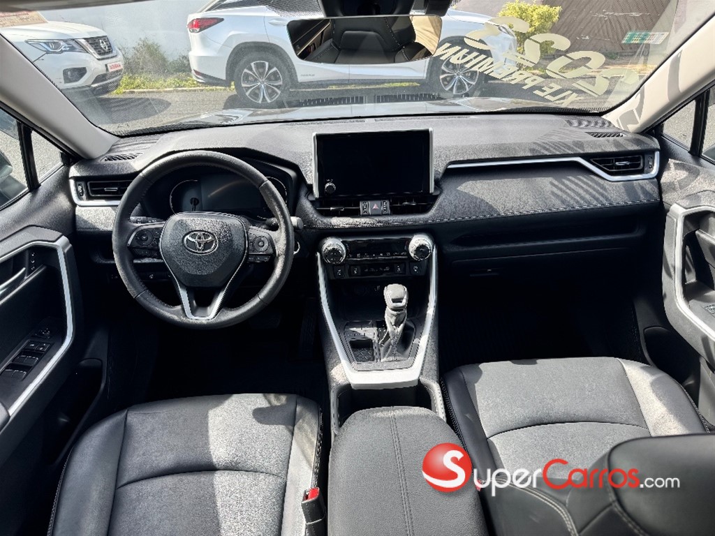 2023 Toyota RAV4 XLE Premium — foto 10 / 12