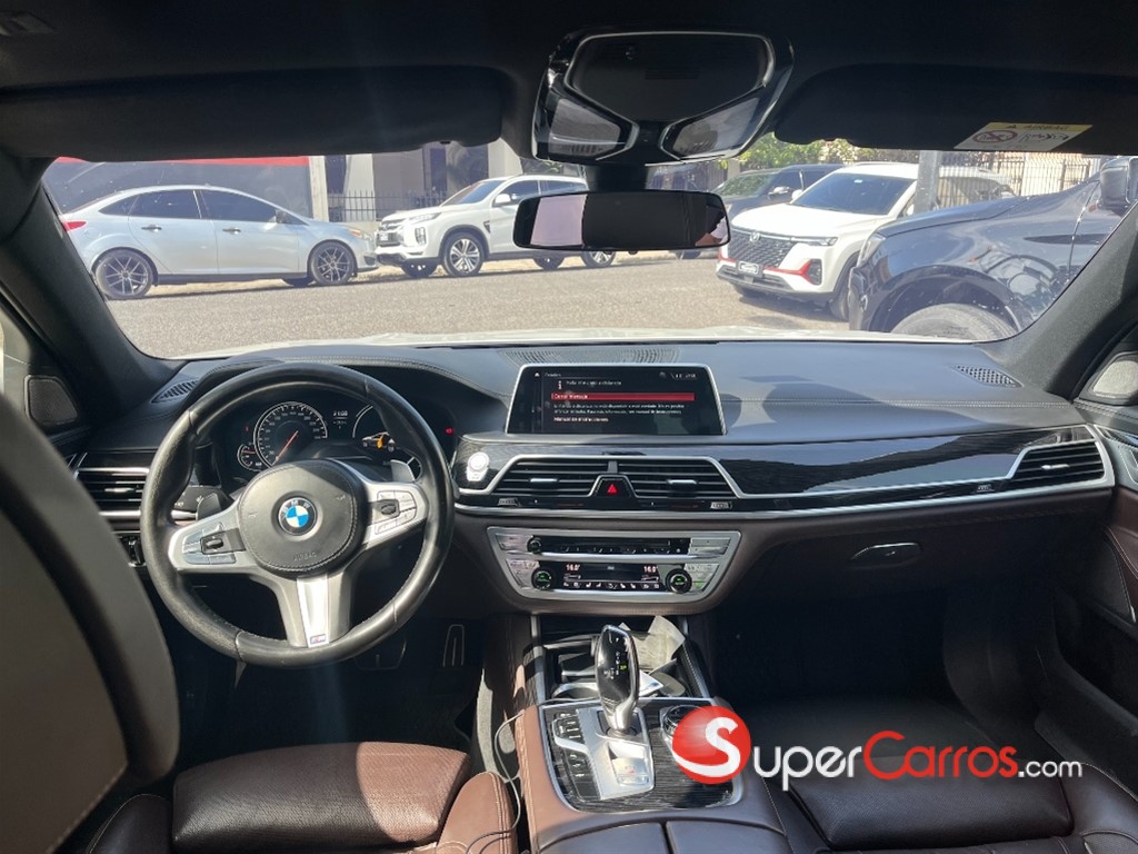 2019 BMW Serie 7 750i — foto 11 / 12