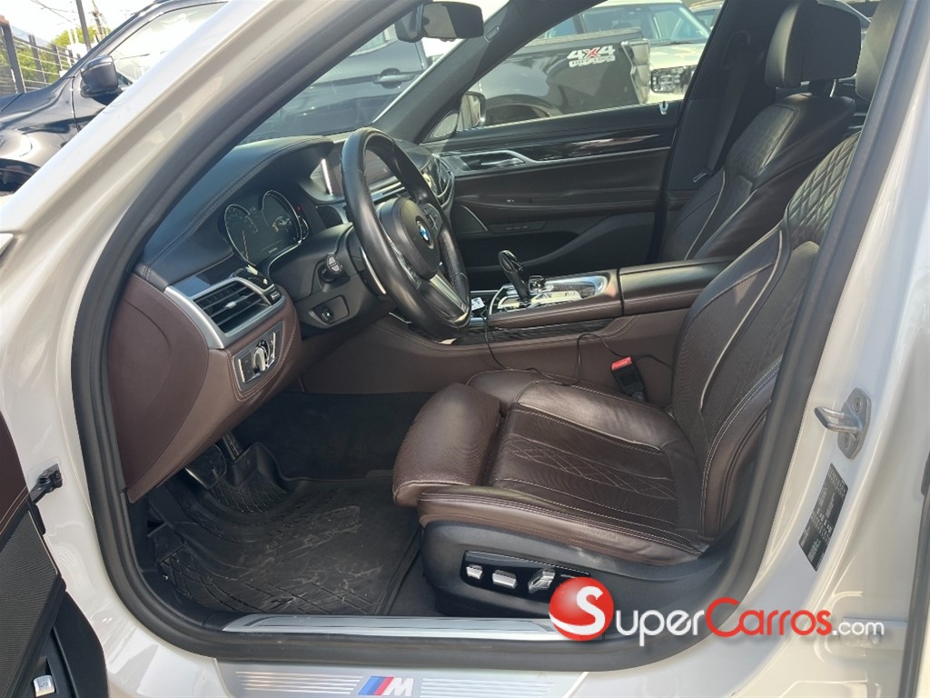 2019 BMW Serie 7 750i — foto 12 / 12