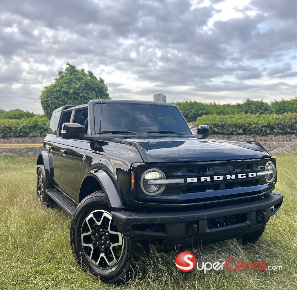 2024 Ford Bronco Outer Banks