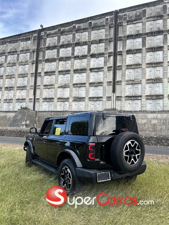 2024 Ford Bronco Outer Banks — foto 2 / 12