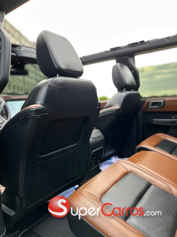2024 Ford Bronco Outer Banks — foto 8 / 12