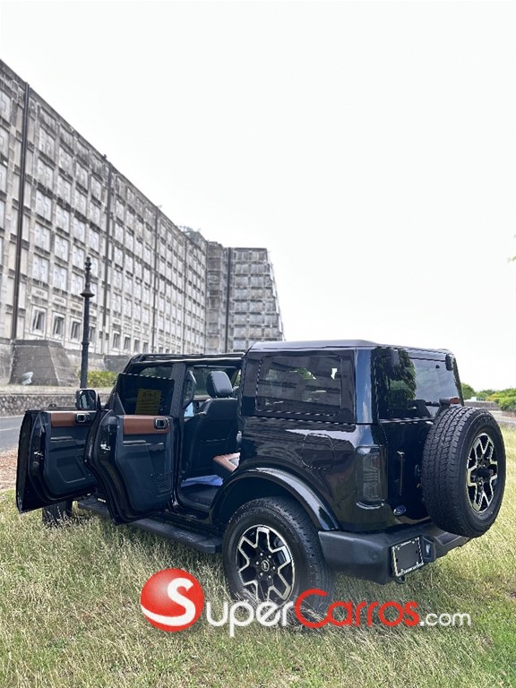 2024 Ford Bronco Outer Banks — foto 9 / 12