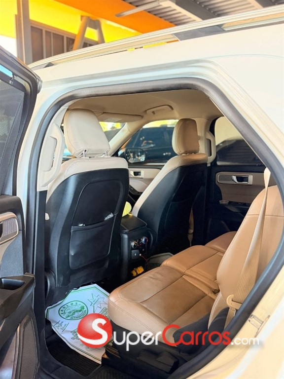 2020 Ford Explorer Limited — foto 5 / 10