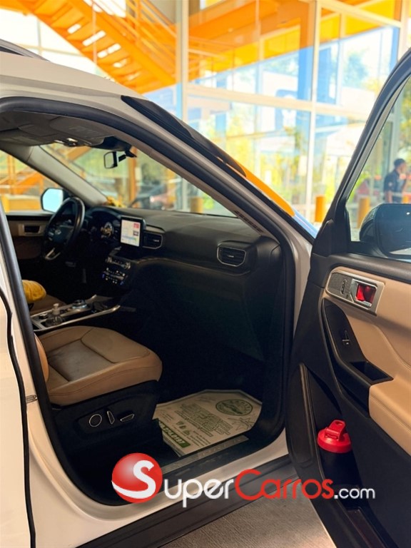 2020 Ford Explorer Limited — foto 6 / 10