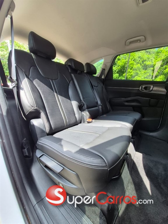 2024 Kia Sorento LX — foto 9 / 12