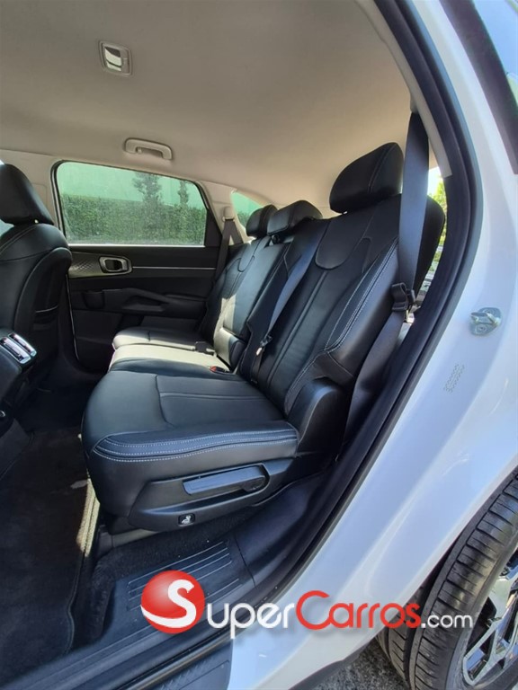 2024 Kia Sorento LX — foto 10 / 12
