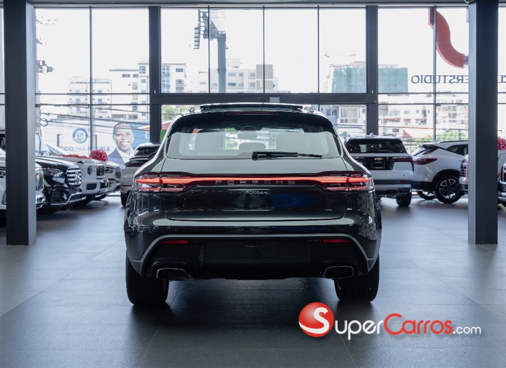 2025 Porsche Macan — foto 9 / 12