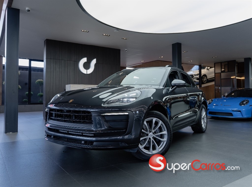 2025 Porsche Macan — foto 10 / 12