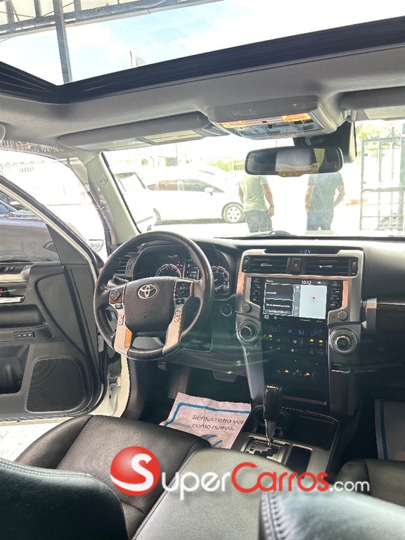 2023 Toyota 4 Runner Limited — foto 8 / 12