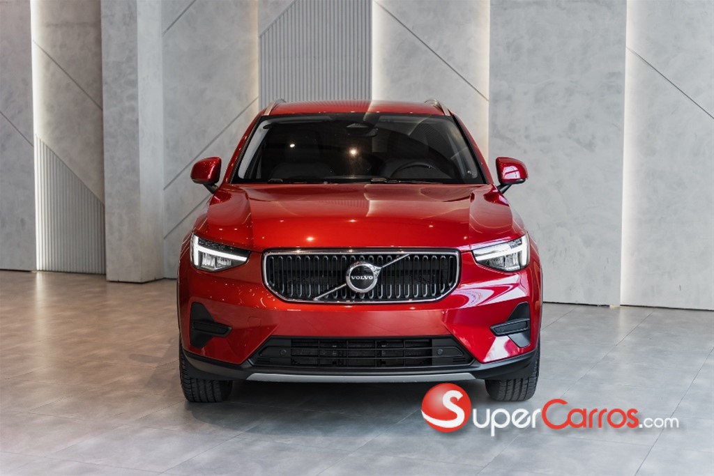 2024 Volvo XC40 Plus B4 — foto 2 / 12