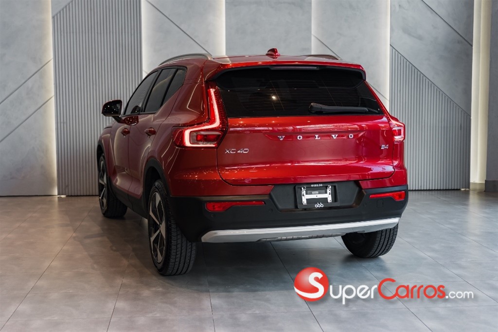 2024 Volvo XC40 Plus B4 — foto 4 / 12