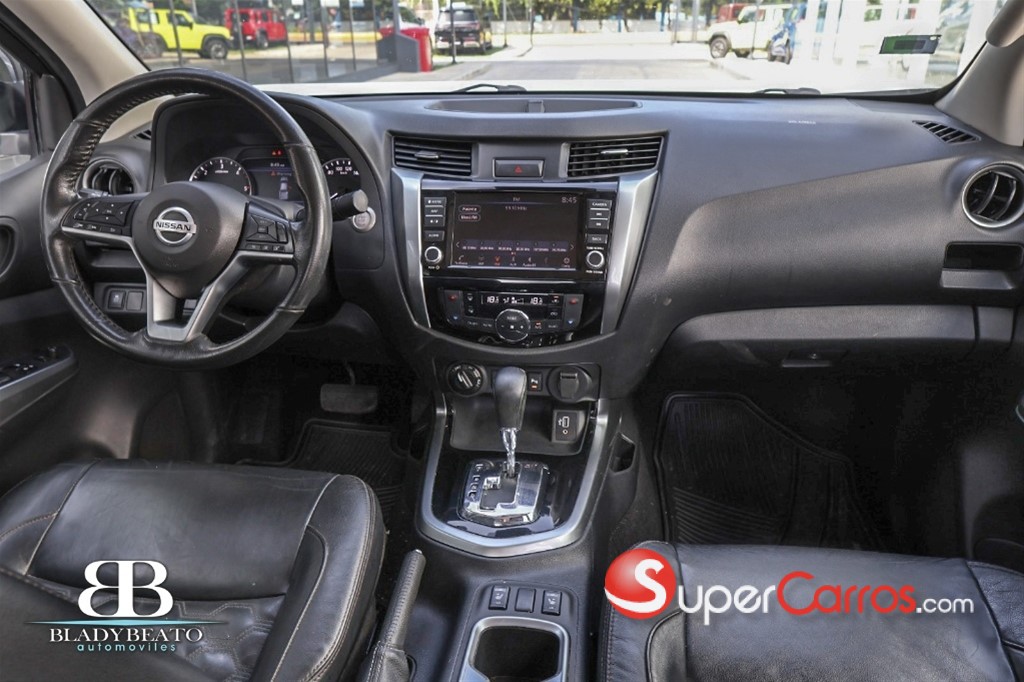 2022 Nissan Frontier LE — foto 8 / 12