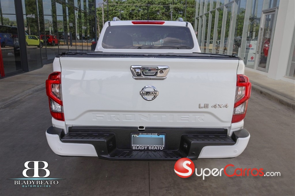 2022 Nissan Frontier LE — foto 10 / 12