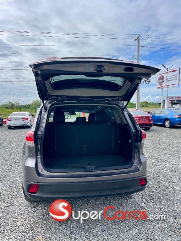 2019 Toyota Highlander LE — foto 6 / 8