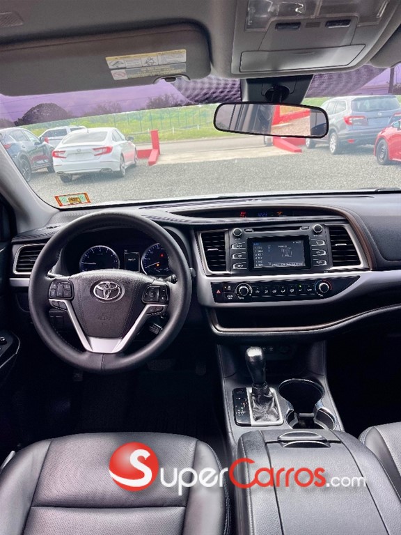 2019 Toyota Highlander LE — foto 7 / 8