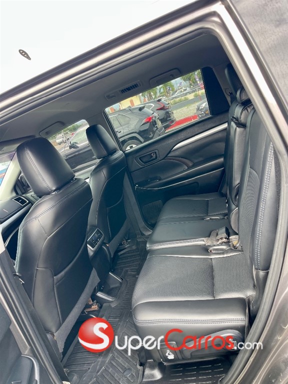 2019 Toyota Highlander LE — foto 8 / 8