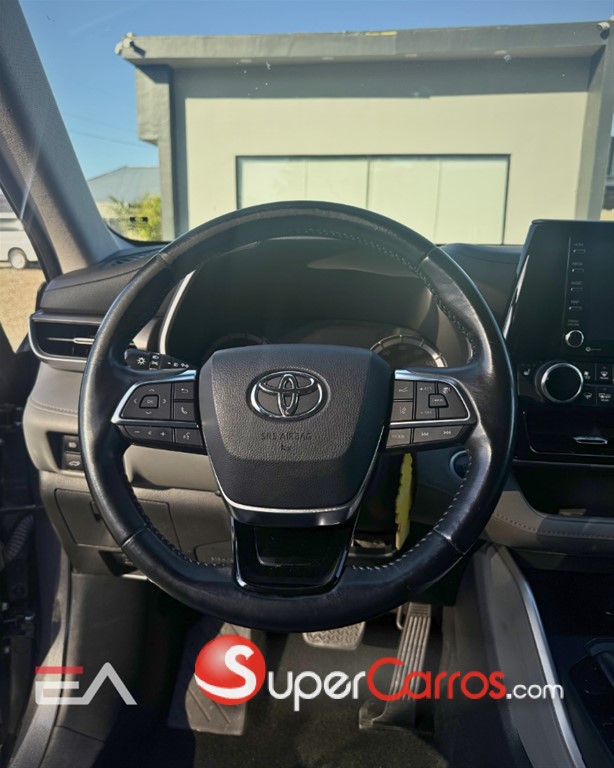 2021 Toyota Highlander XLE — foto 3 / 9