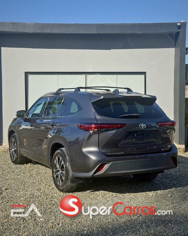2021 Toyota Highlander XLE — foto 5 / 9