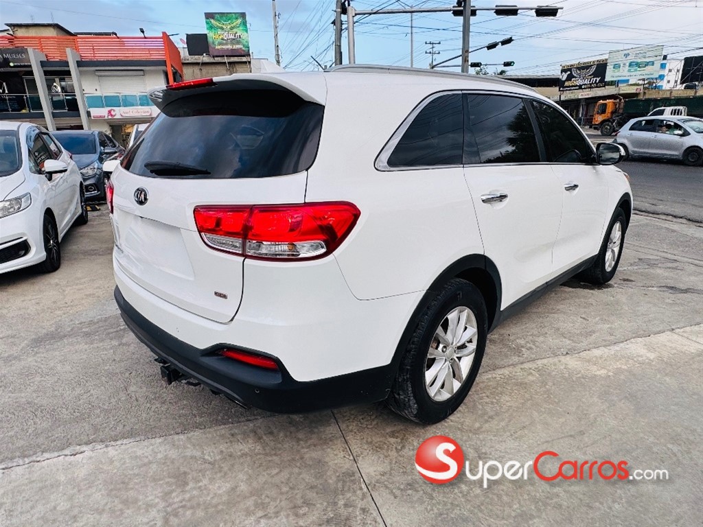 2016 Kia Sorento LX — foto 4 / 12