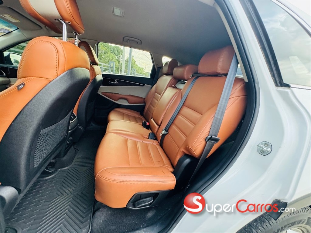 2016 Kia Sorento LX — foto 6 / 12