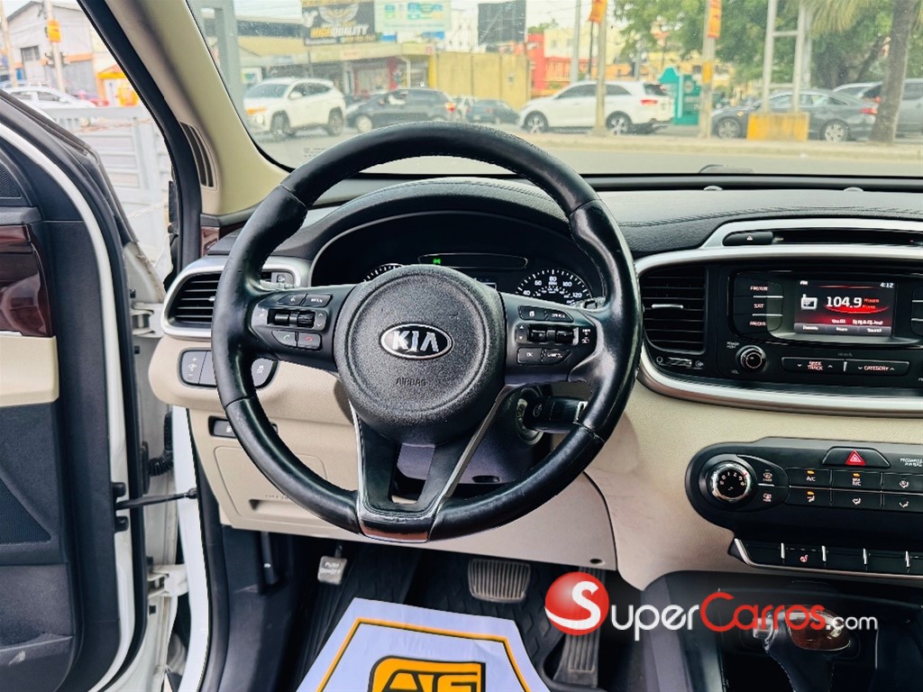 2016 Kia Sorento LX — foto 8 / 12