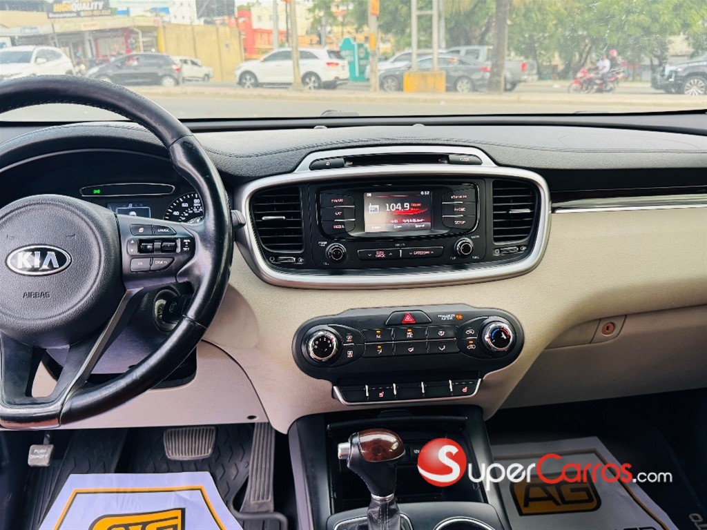 2016 Kia Sorento LX — foto 10 / 12