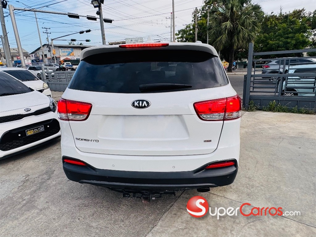 2016 Kia Sorento LX — foto 12 / 12