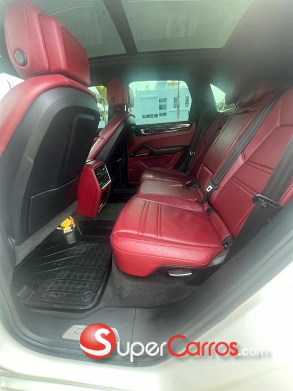 2020 Porsche Cayenne — foto 8 / 10