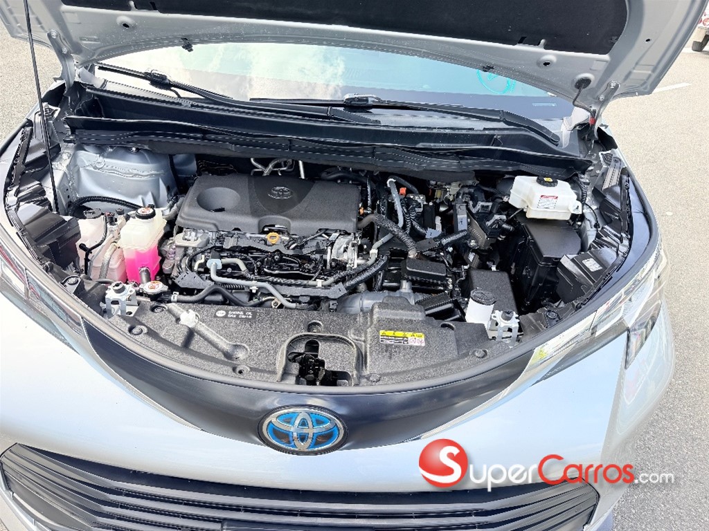 2021 Toyota Sienna XLE — foto 9 / 12