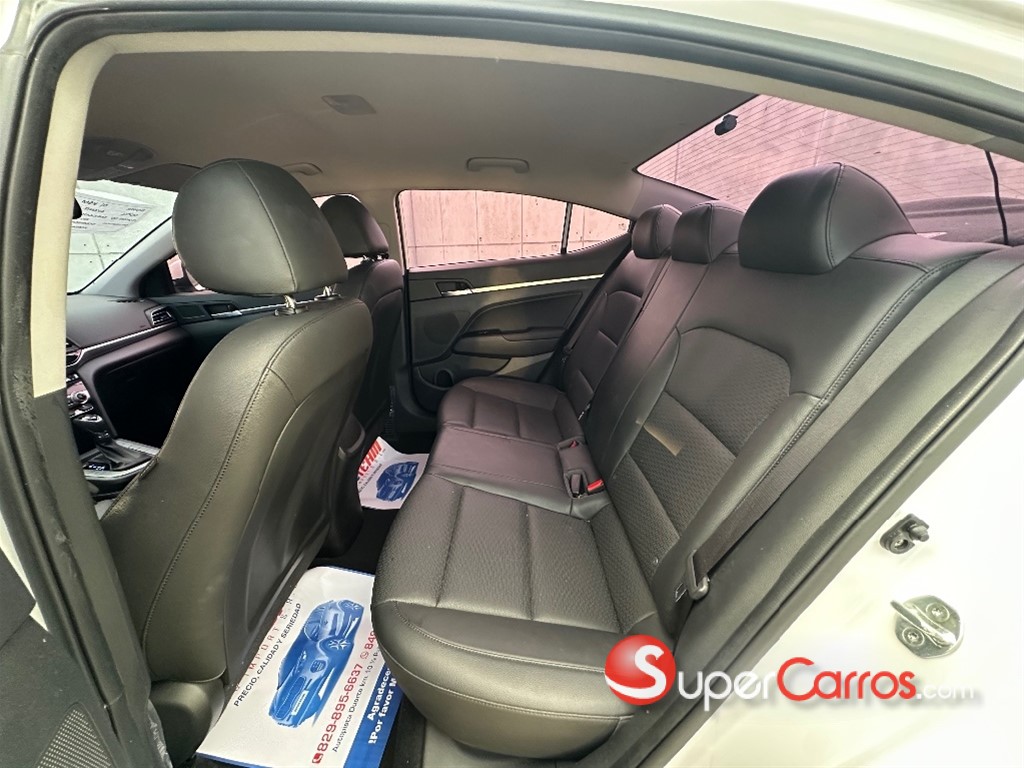 2020 Hyundai Avante — foto 7 / 11