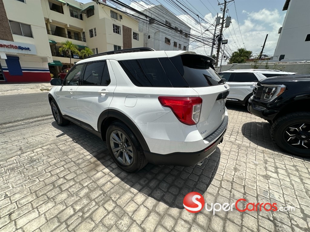 2023 Ford Explorer XLT 4WD — foto 5 / 12