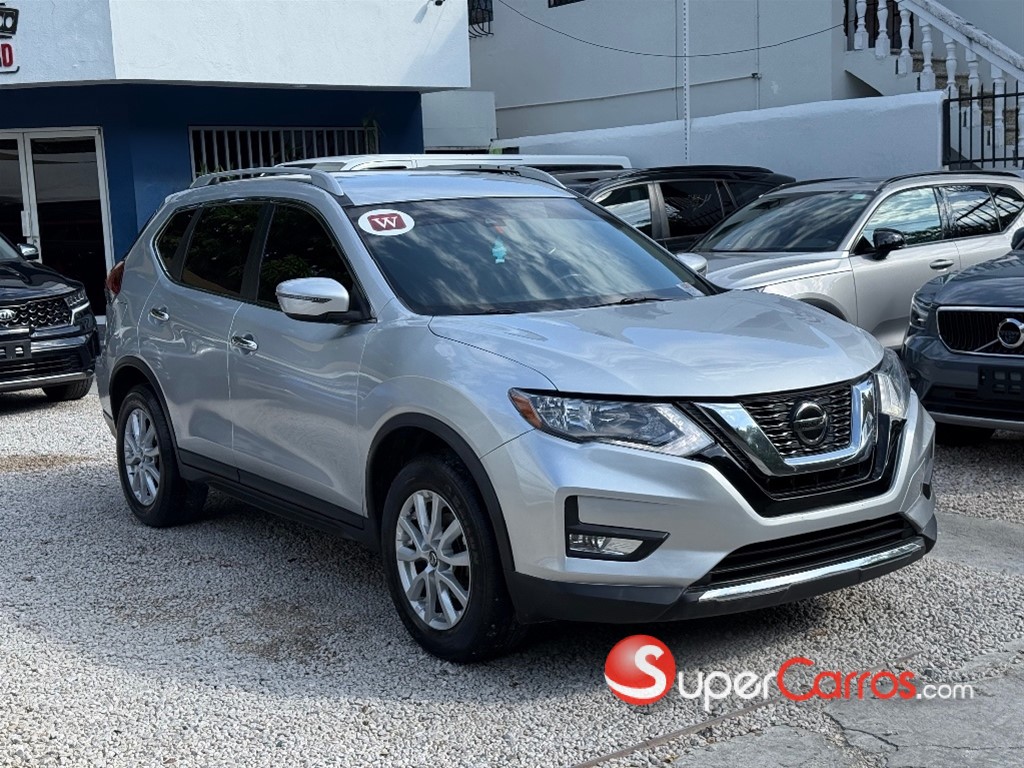 2020 Nissan Rogue SV — foto 3 / 10