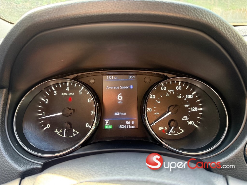 2020 Nissan Rogue SV — foto 6 / 10