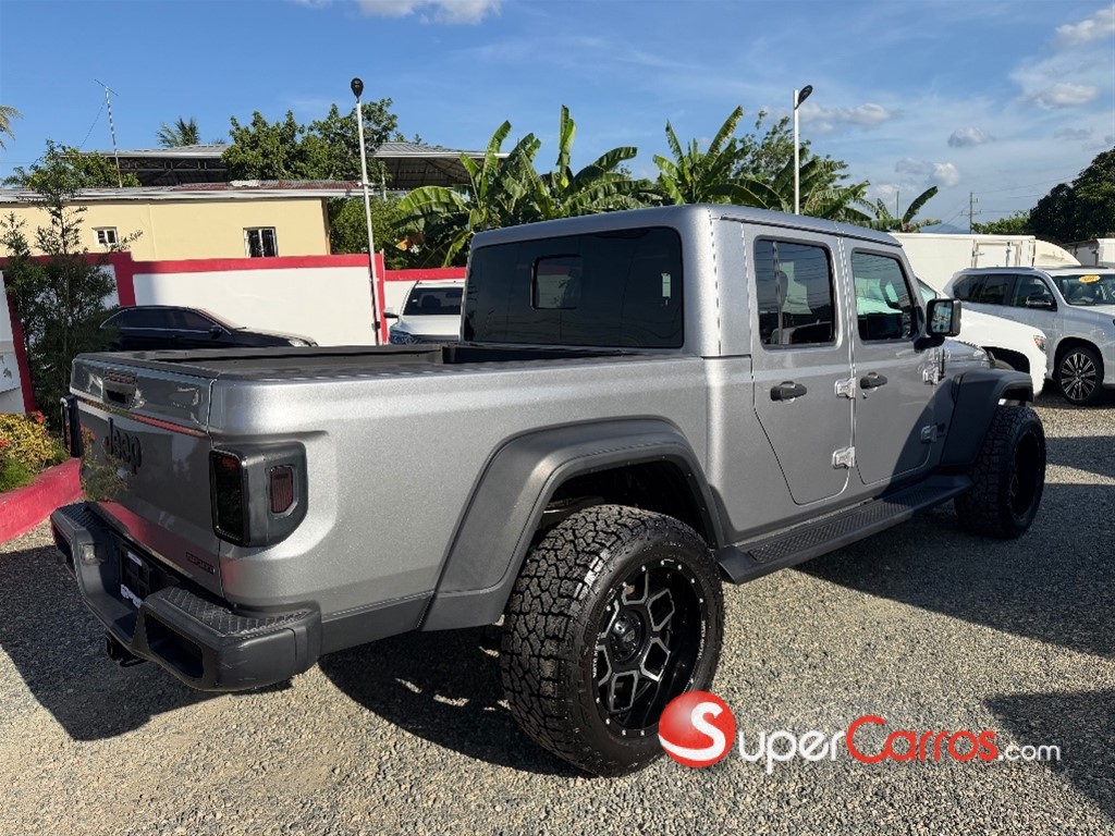 2020 Jeep Gladiator Sport — foto 2 / 9