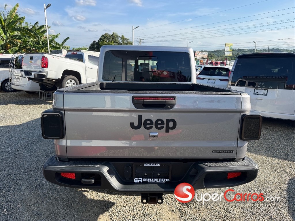 2020 Jeep Gladiator Sport — foto 7 / 9