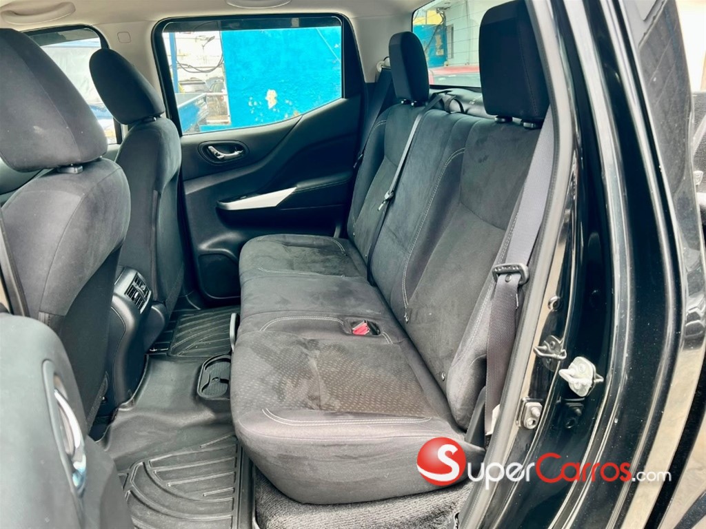 2020 Nissan Navara — foto 6 / 9