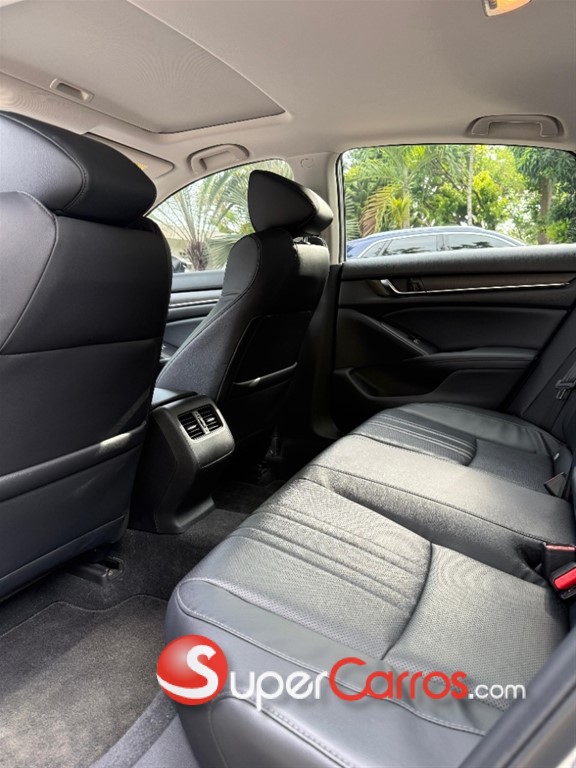 2018 Honda Accord EXL — foto 4 / 12
