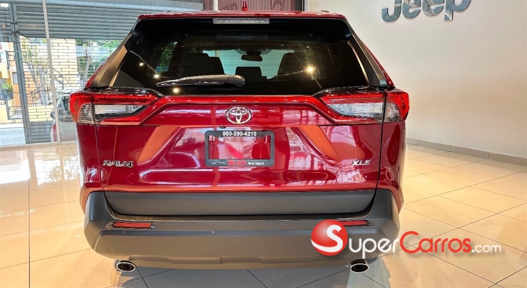2021 Toyota RAV4 XLE Premium — foto 3 / 9