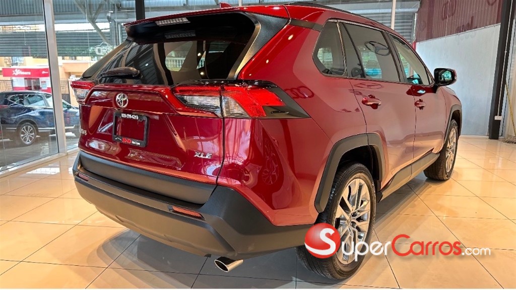 2021 Toyota RAV4 XLE Premium — foto 4 / 9