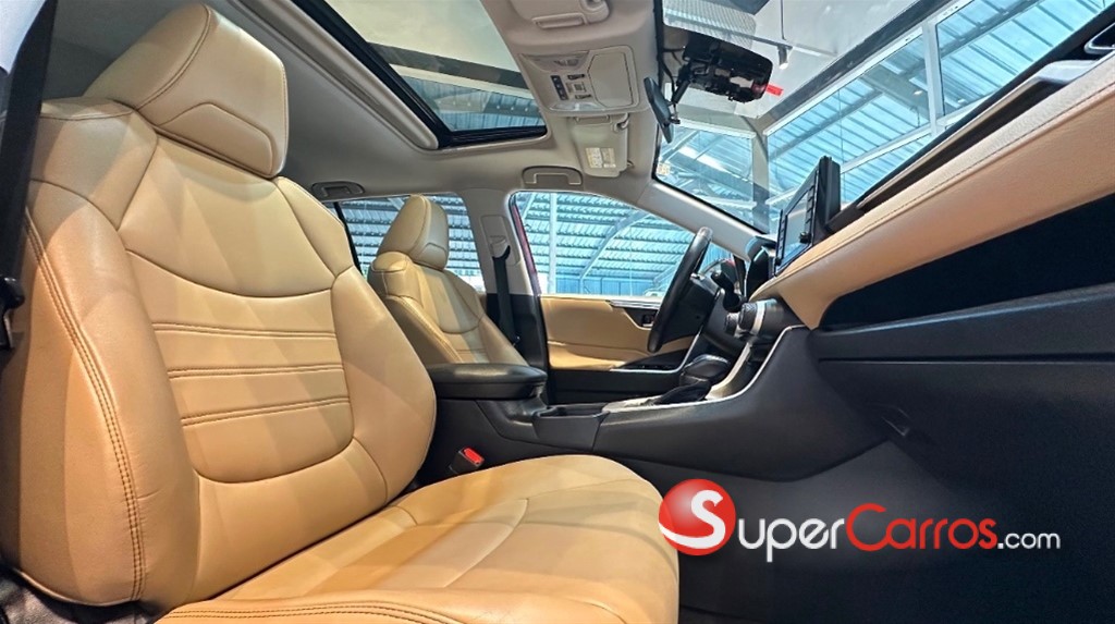 2021 Toyota RAV4 XLE Premium — foto 7 / 9