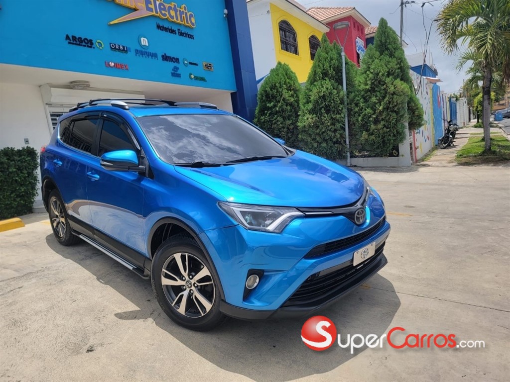 2017 Toyota RAV4 XLE — foto 3 / 8