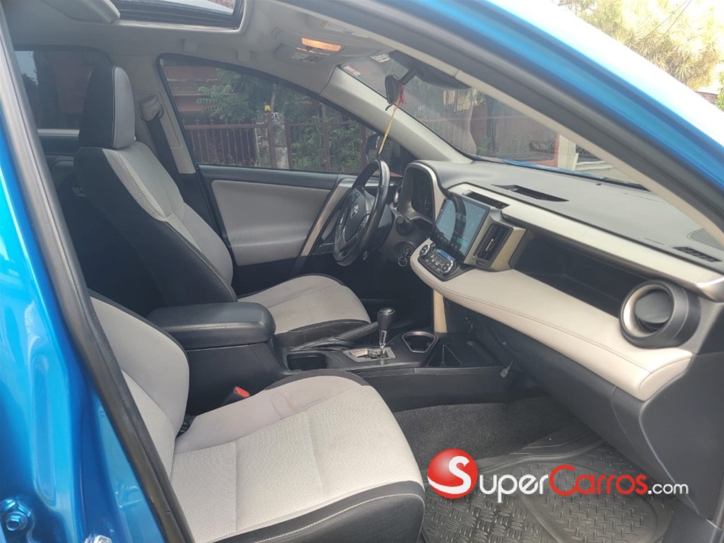 2017 Toyota RAV4 XLE — foto 4 / 8